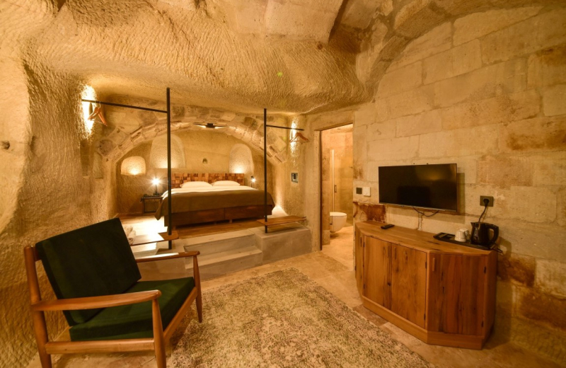 Luvi Cave